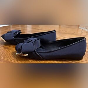 Tory Burch Penny Smoking Flats in Blue size 7M